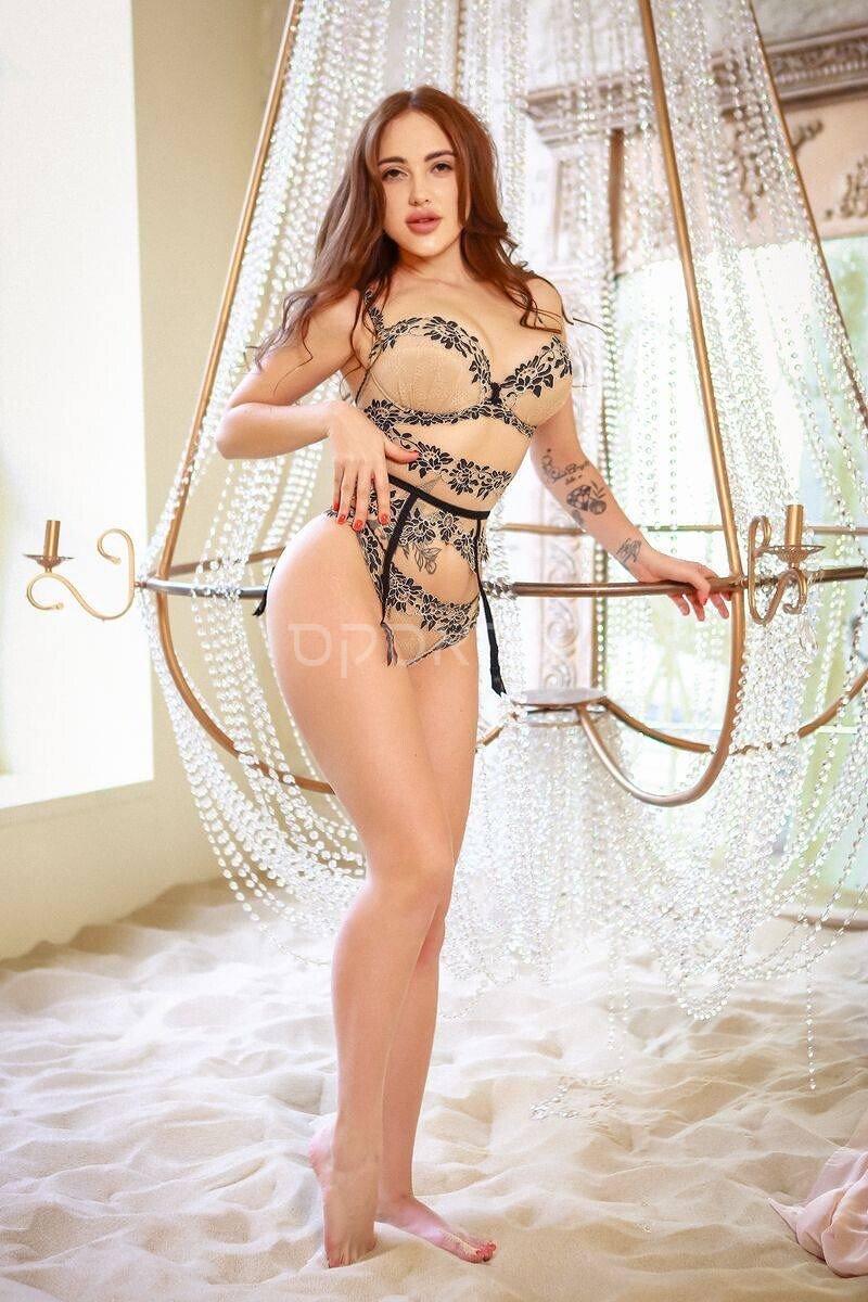 לוסי – אישה vip סקסית ונשית  בירושלים והסביבה