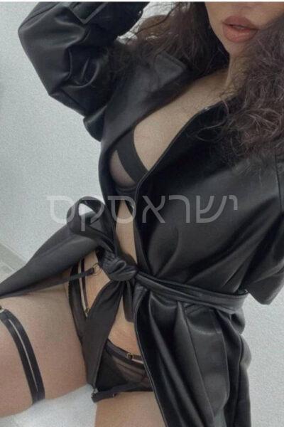 נערות ליווי בהוד השרון